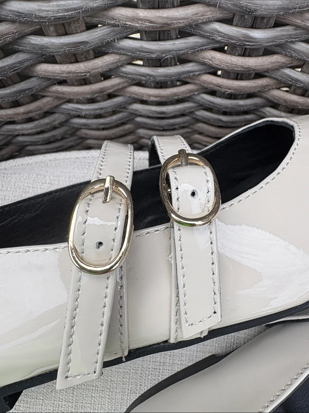 NWOT!!Donatella Two-Tone Cream and Black Double-Strap Mary Jane Flats for Kids